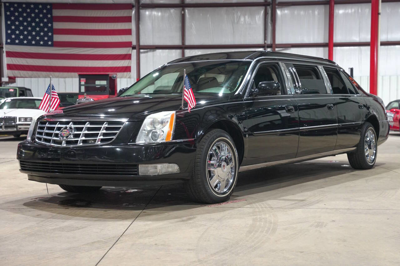 Used 2008 Cadillac DTS Limousine FWD image 1