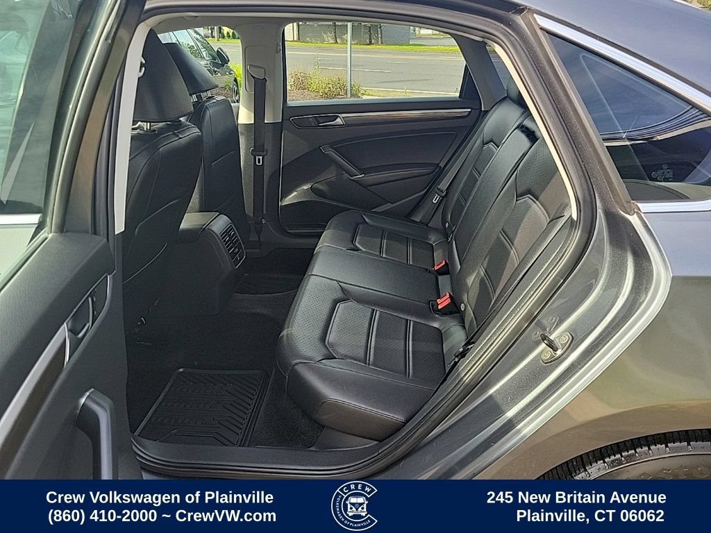 Used 2016 Volkswagen Passat 1.8T SE FWD image 14