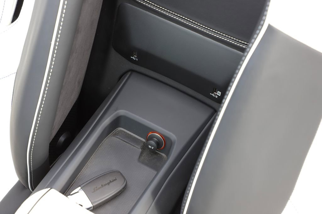 Used 2024 Lamborghini Huracan EVO AWD/4WD image 41