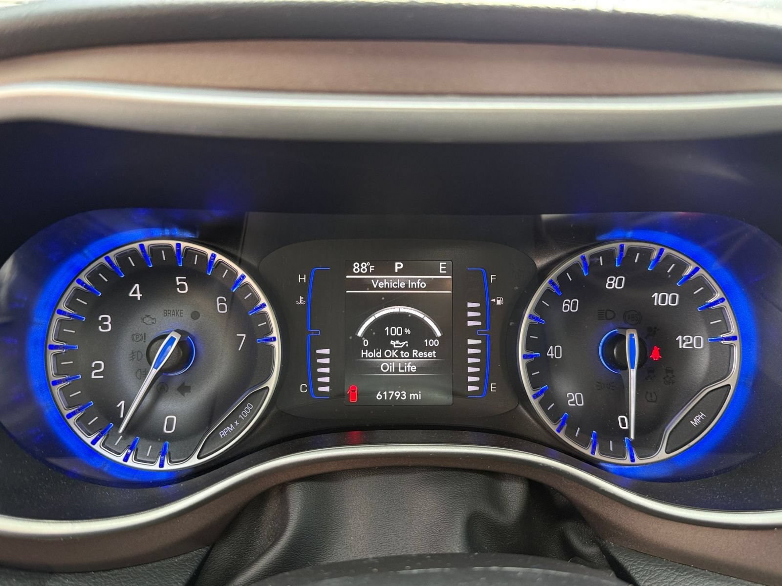 Used 2024 Chrysler Voyager LX FWD image 39