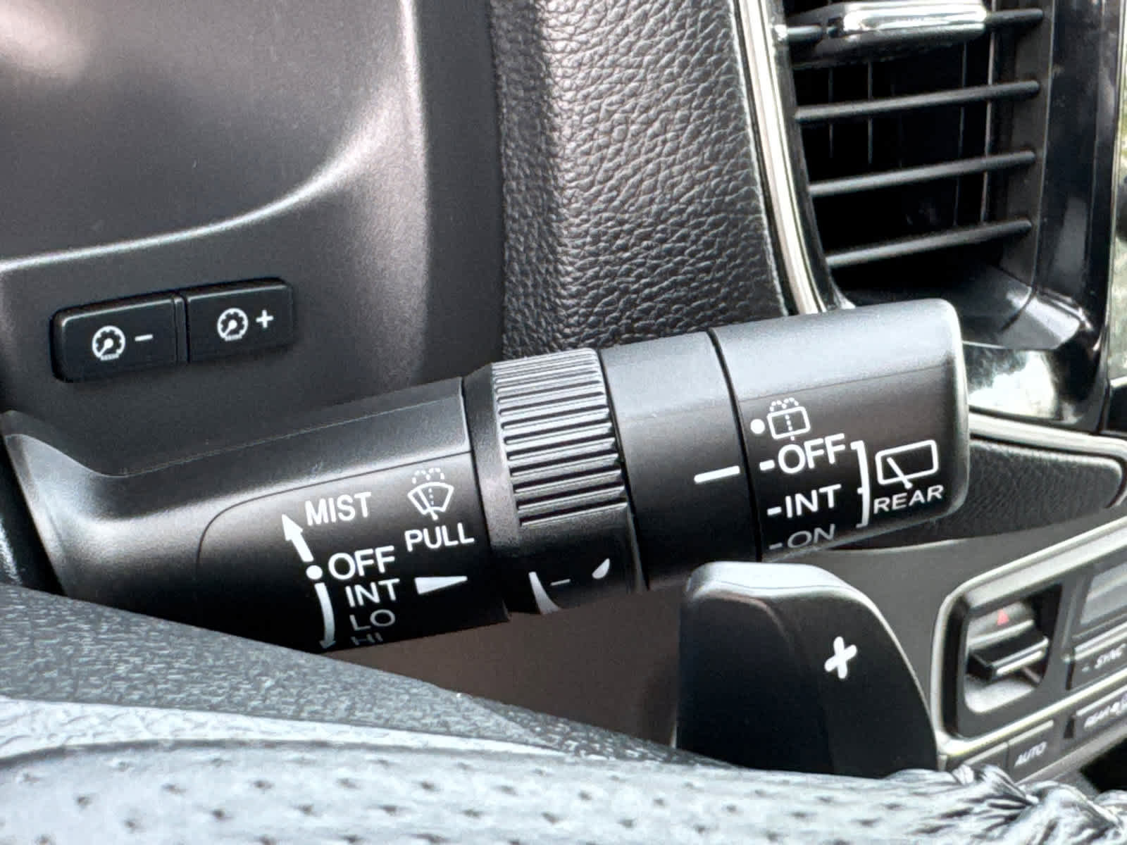 Used 2023 Honda Passport EX-L image 18