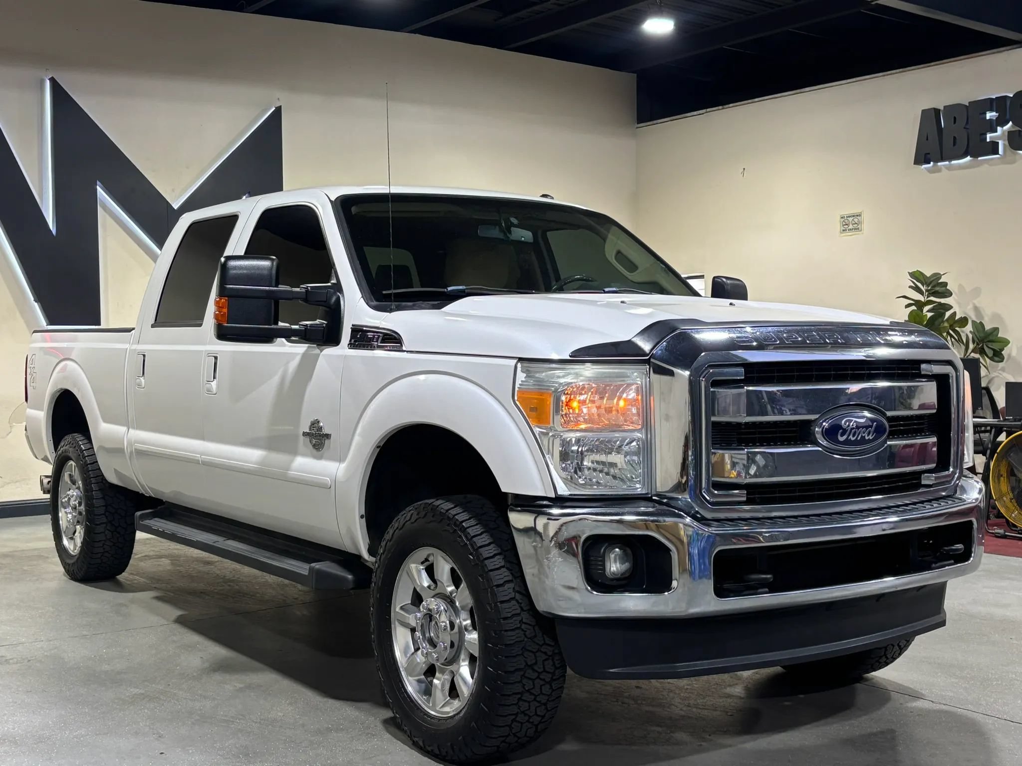 Used 2012 Ford F350 Lariat w/ Lariat Ultimate Pkg AWD/4WD image 2