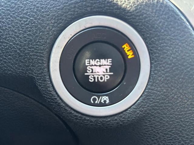 Used 2018 Chrysler 300 Limited image 17