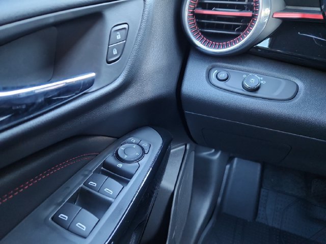 New 2026 Chevrolet Trax RS w/ Sunroof Package FWD image 22