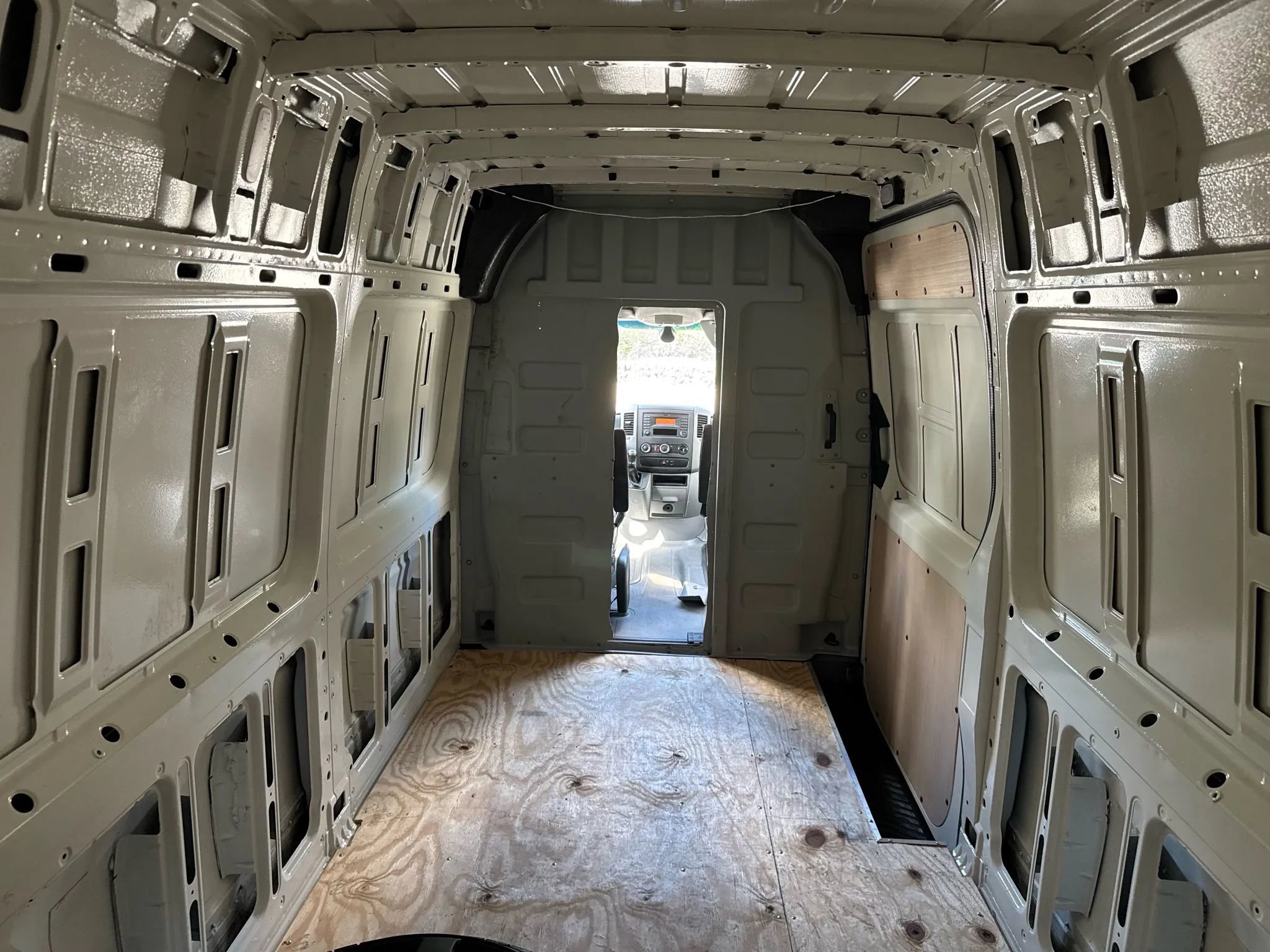 Used 2016 Mercedes-Benz Sprinter 2500 image 22