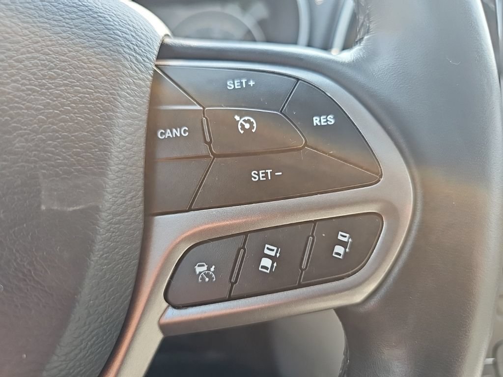 Certified 2021 Jeep Cherokee Limited w/ Elite Package AWD/4WD image 35