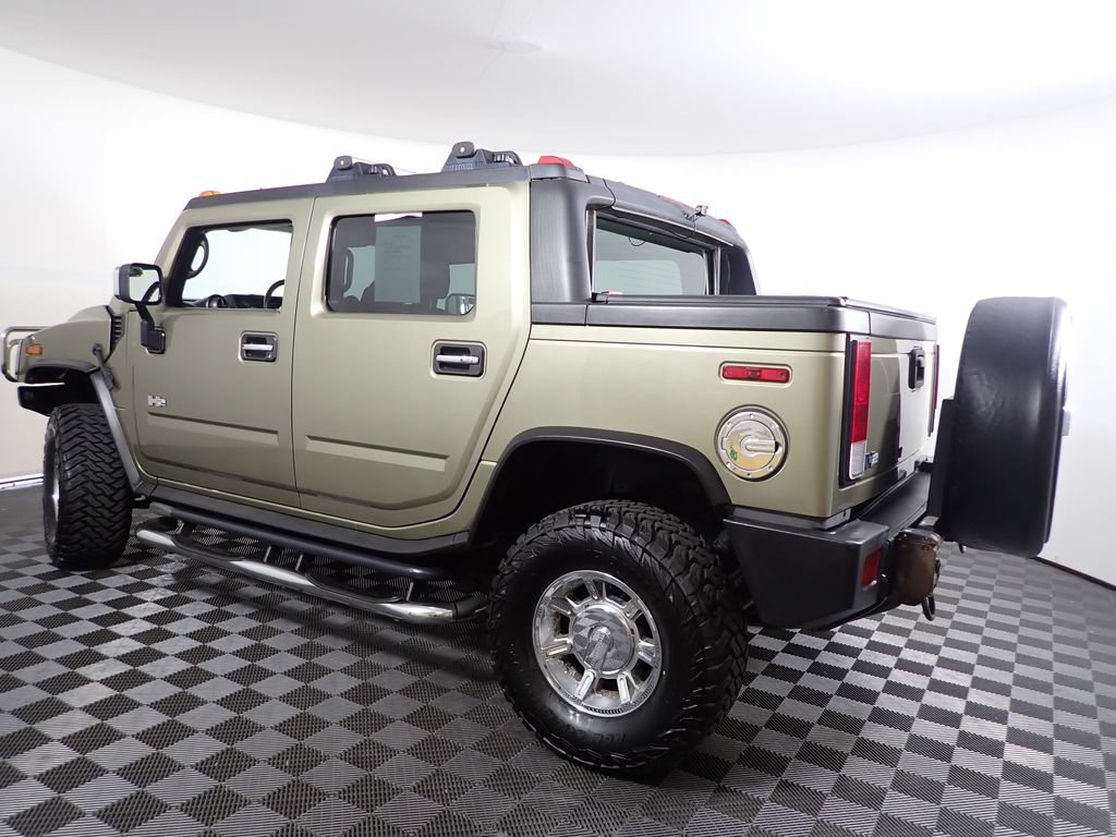 Used 2005 HUMMER H2 SUT w/ Preferred Equipment Group AWD/4WD image 11