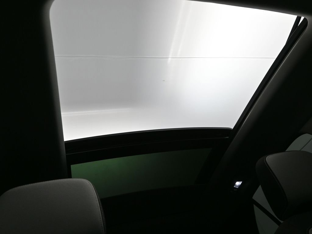 Used 2018 Chevrolet Equinox LT image 26