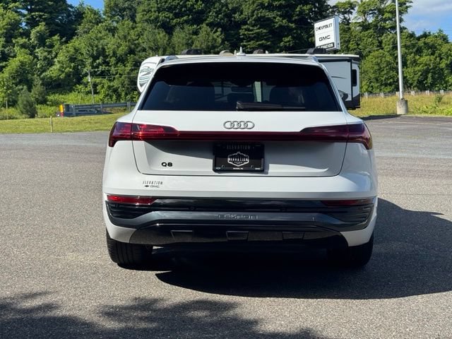Used 2024 Audi Q8 e-tron Premium Plus w/ Premium Plus Package AWD/4WD image 6