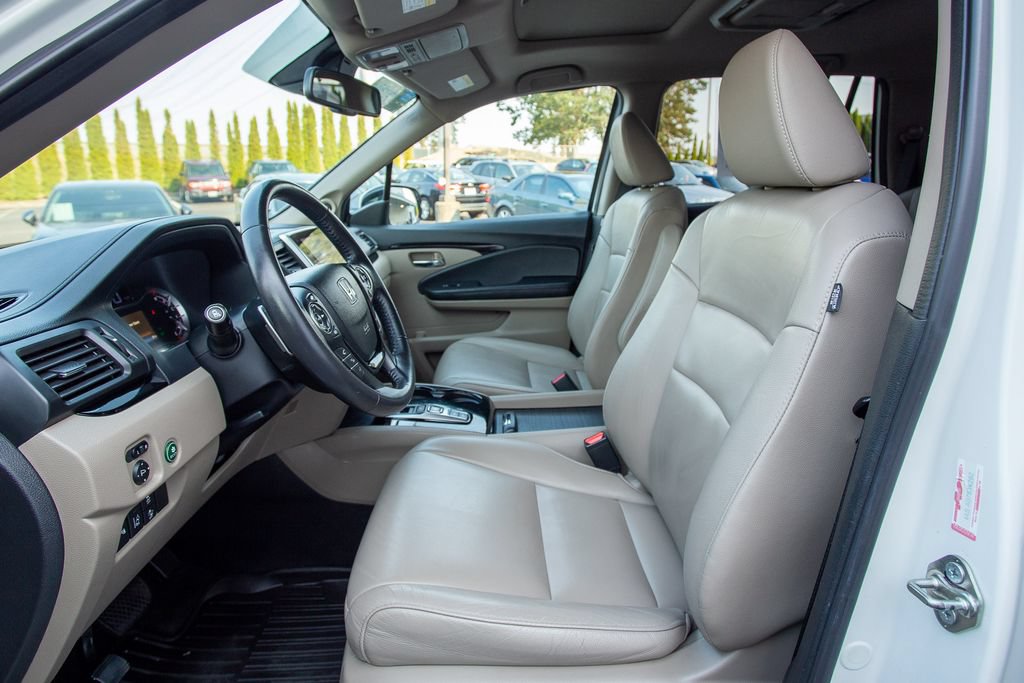 Certified 2017 Honda Pilot Touring image 28