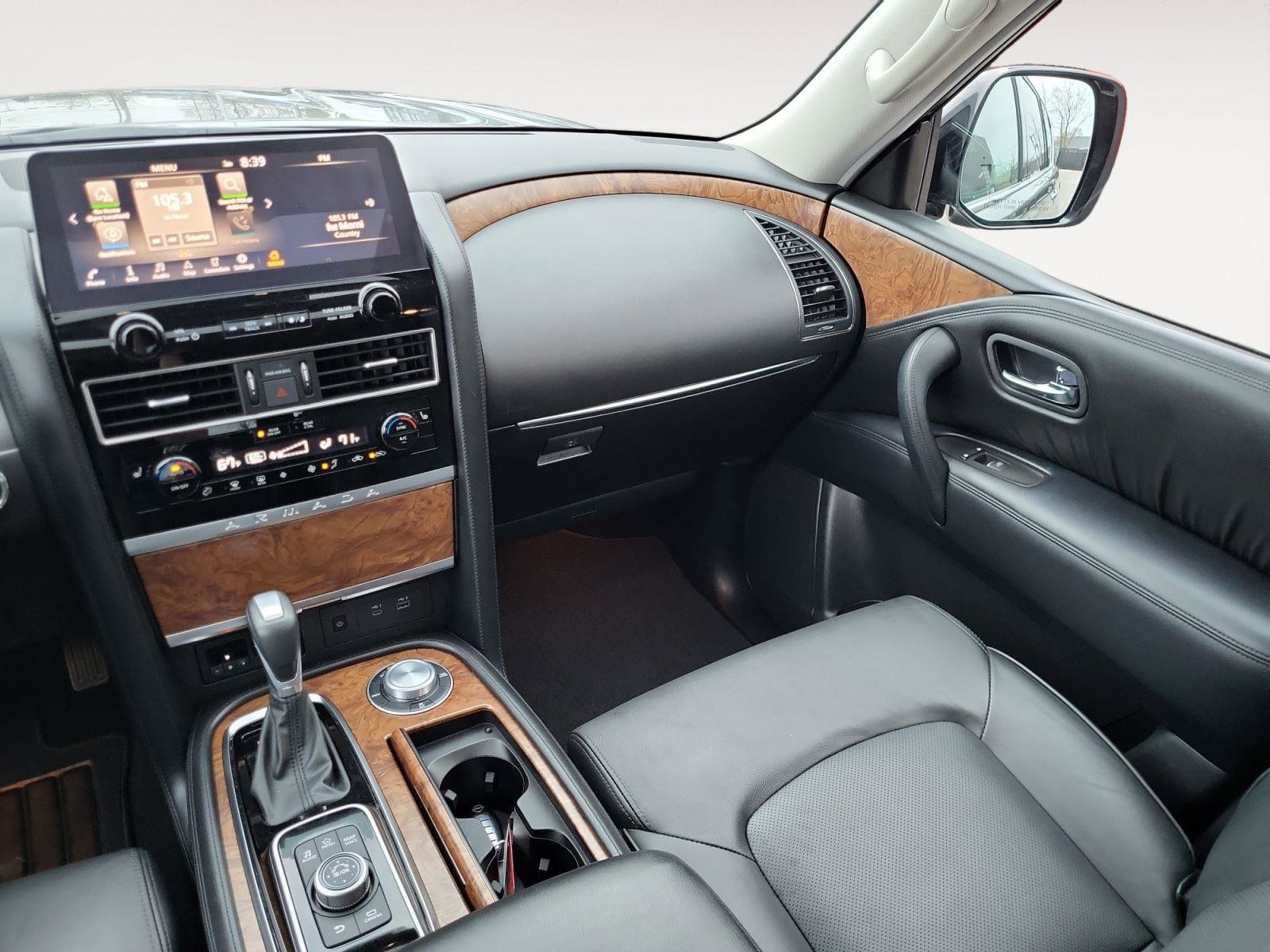 Used 2024 Nissan Armada SL w/ Captain's Chairs Package image 12