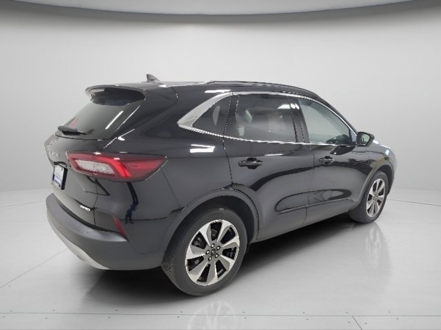 Used 2023 Ford Escape Platinum AWD/4WD image 11