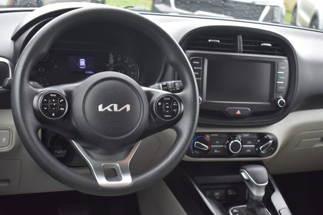 Certified 2022 Kia Soul LX w/ Technology Package image 17