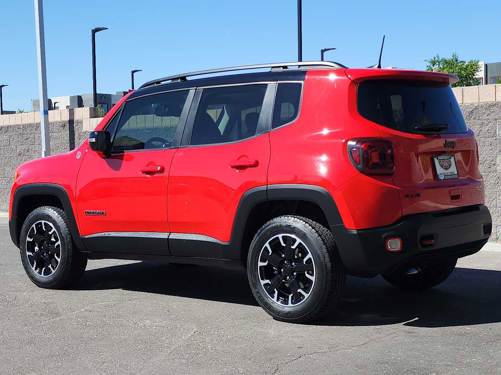 Used 2023 Jeep Renegade Trailhawk w/ Sun/Sound Group AWD/4WD image 7