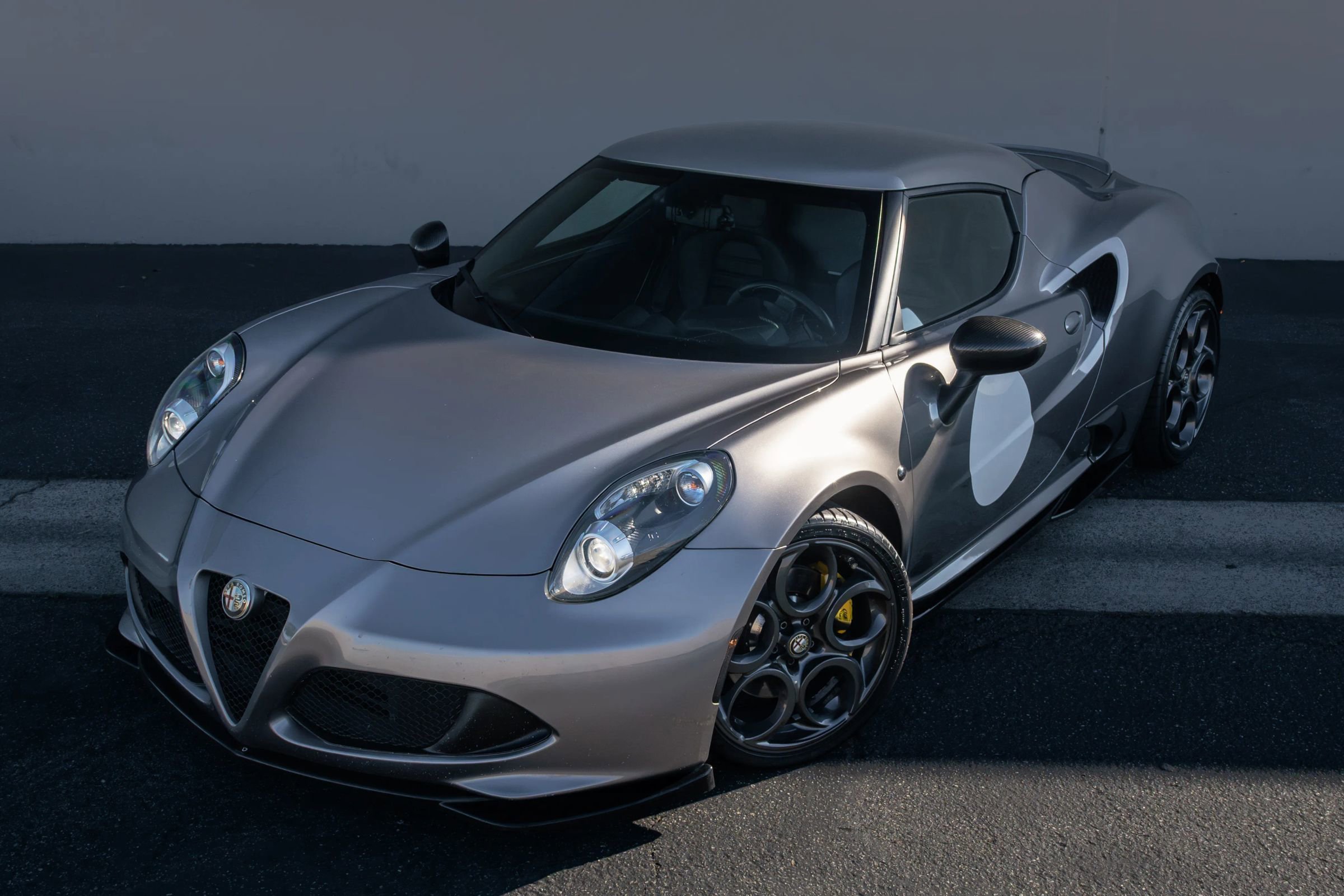 Used 2015 Alfa Romeo 4C Coupe w/ Leather Interior Group image 2
