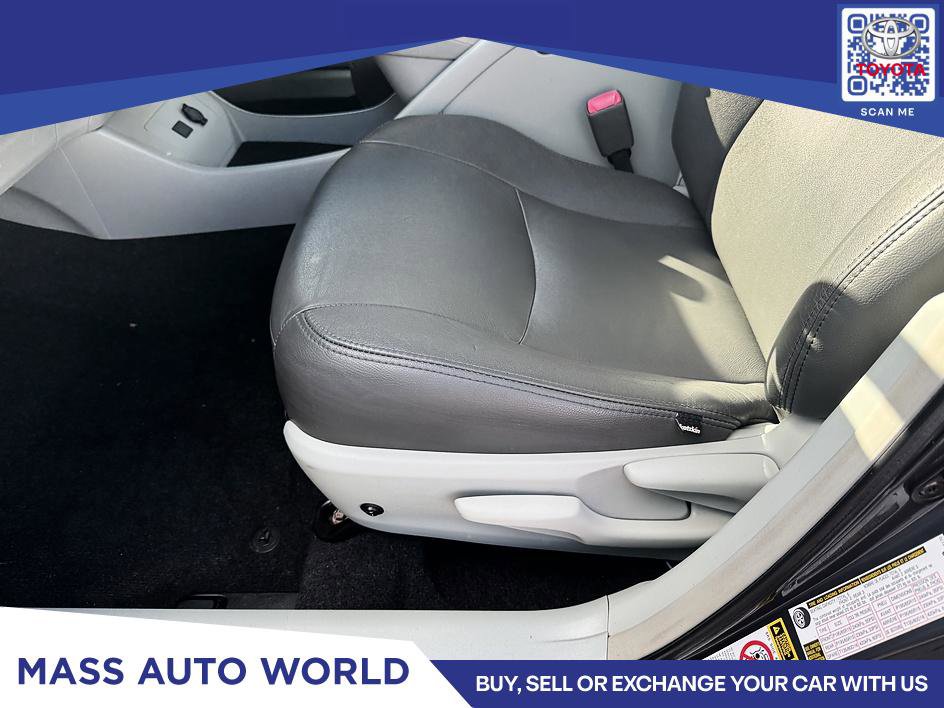 Used 2013 Toyota Prius Three image 5