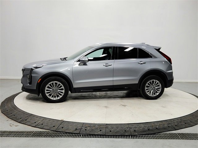 Used 2024 Cadillac XT4 Premium Luxury image 4