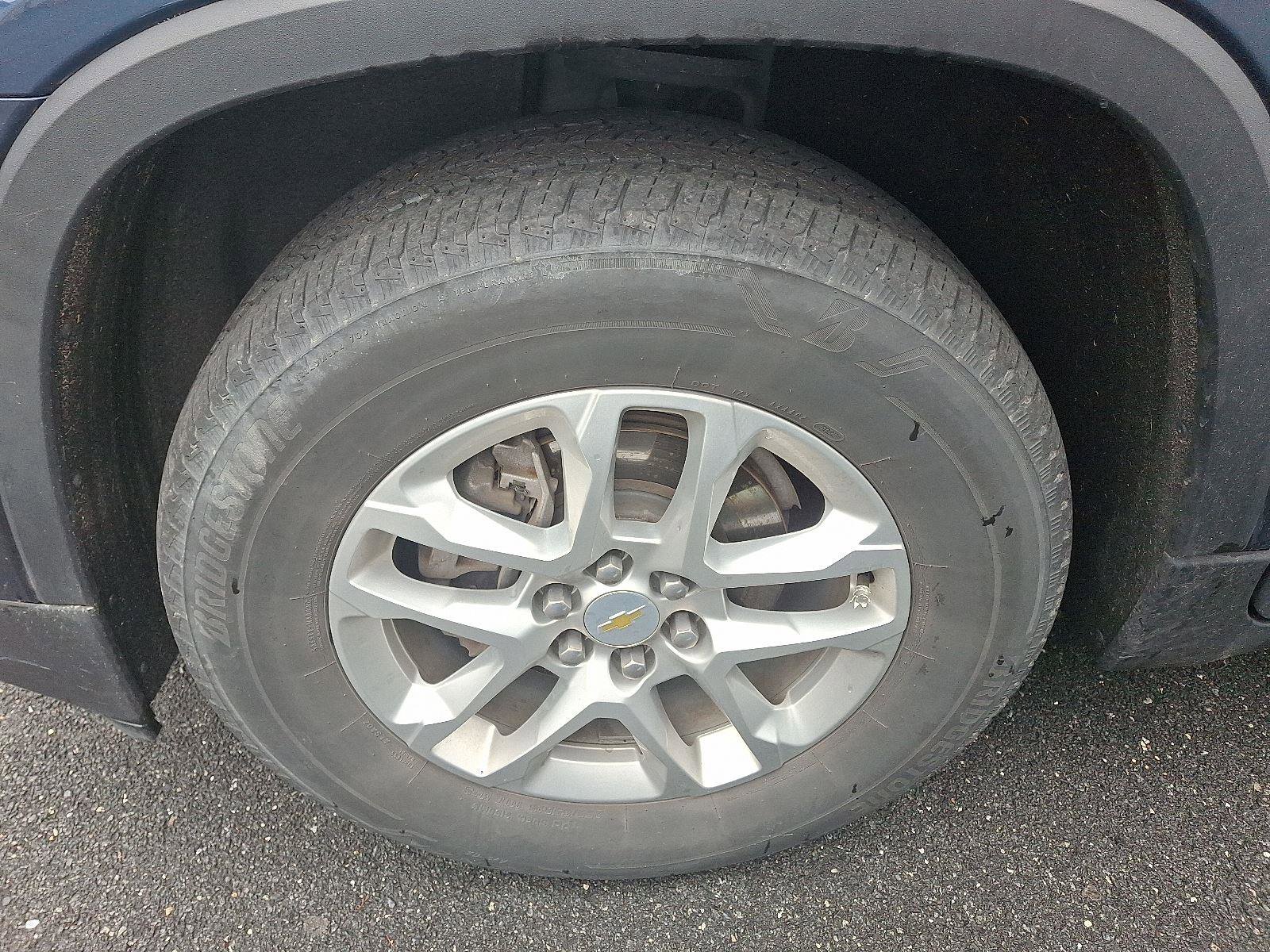 Used 2023 Chevrolet Traverse LS w/ Safety Package image 10