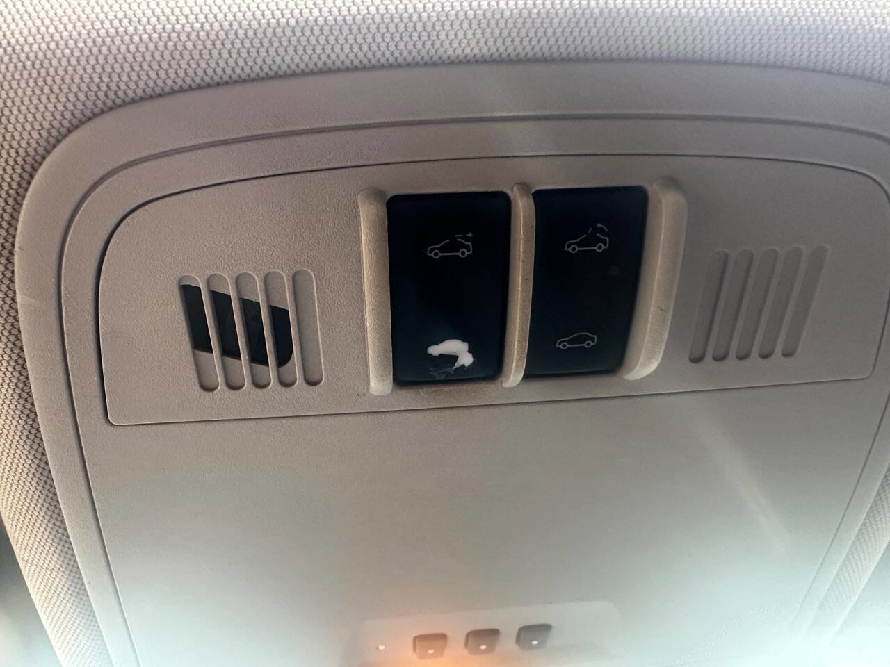 Used 2012 Buick Regal Premium FWD image 16