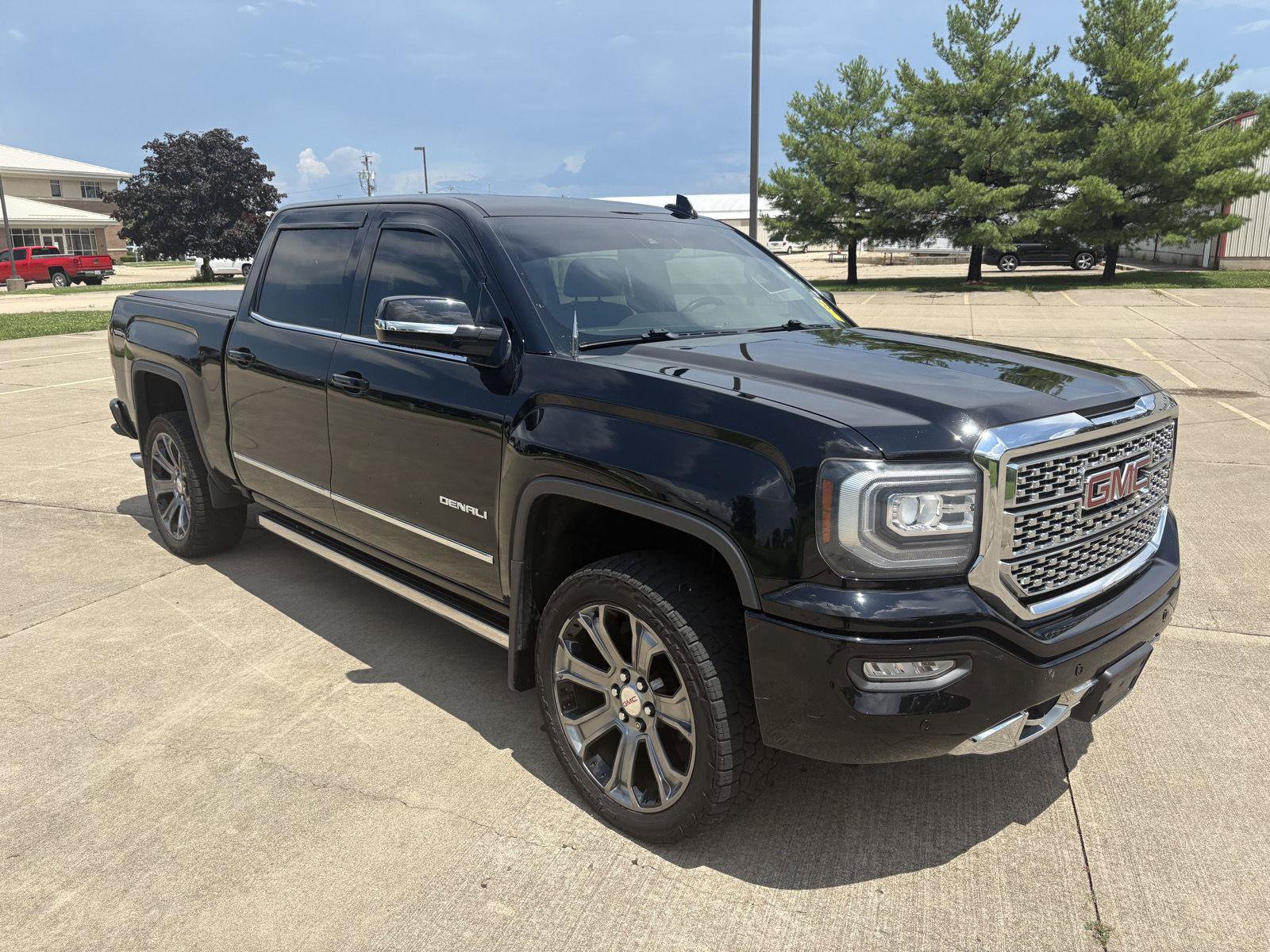 Used 2016 GMC Sierra 1500 Denali w/ Denali Ultimate Package AWD/4WD image 2