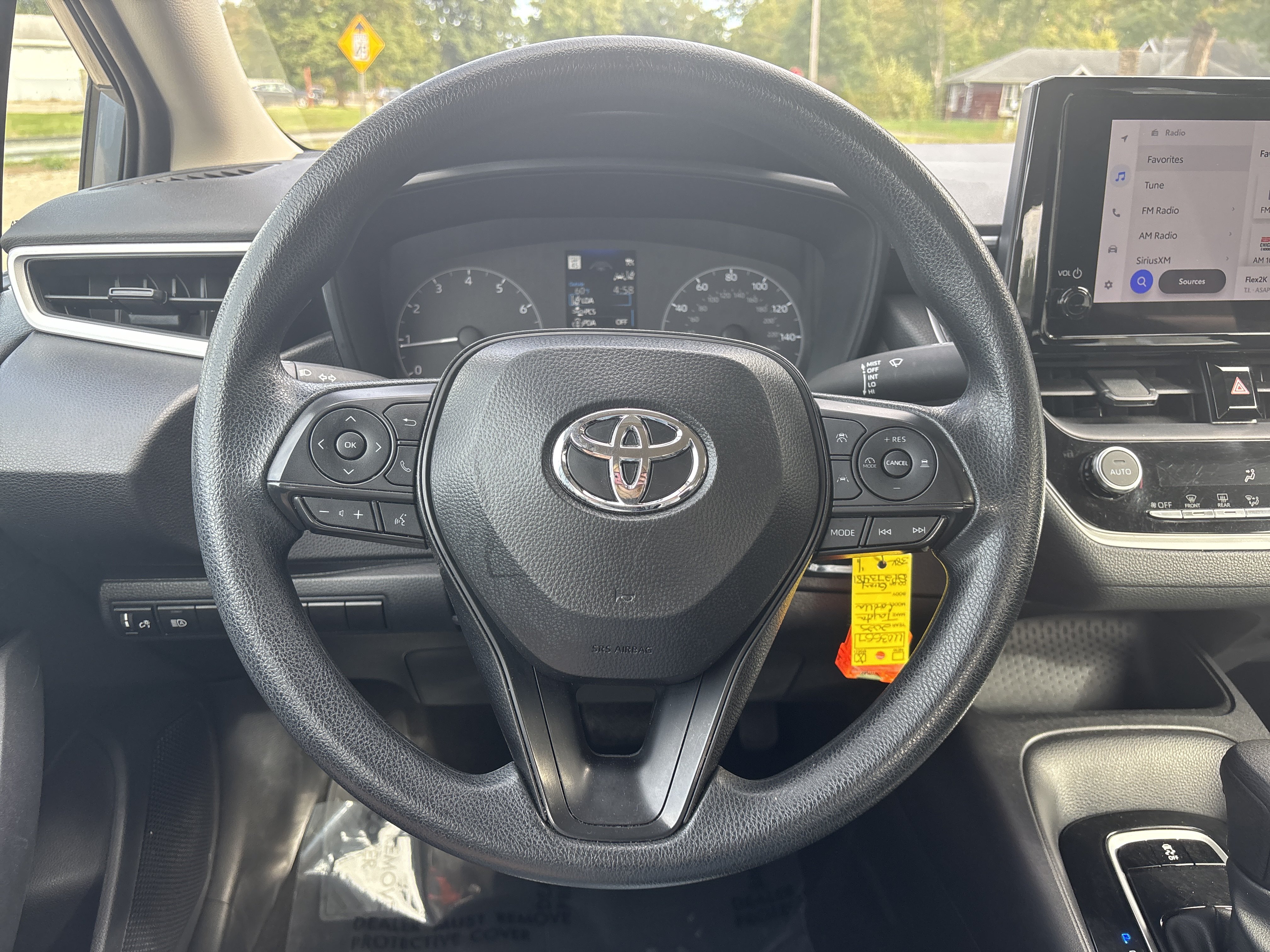 Used 2025 Toyota Corolla LE FWD image 20