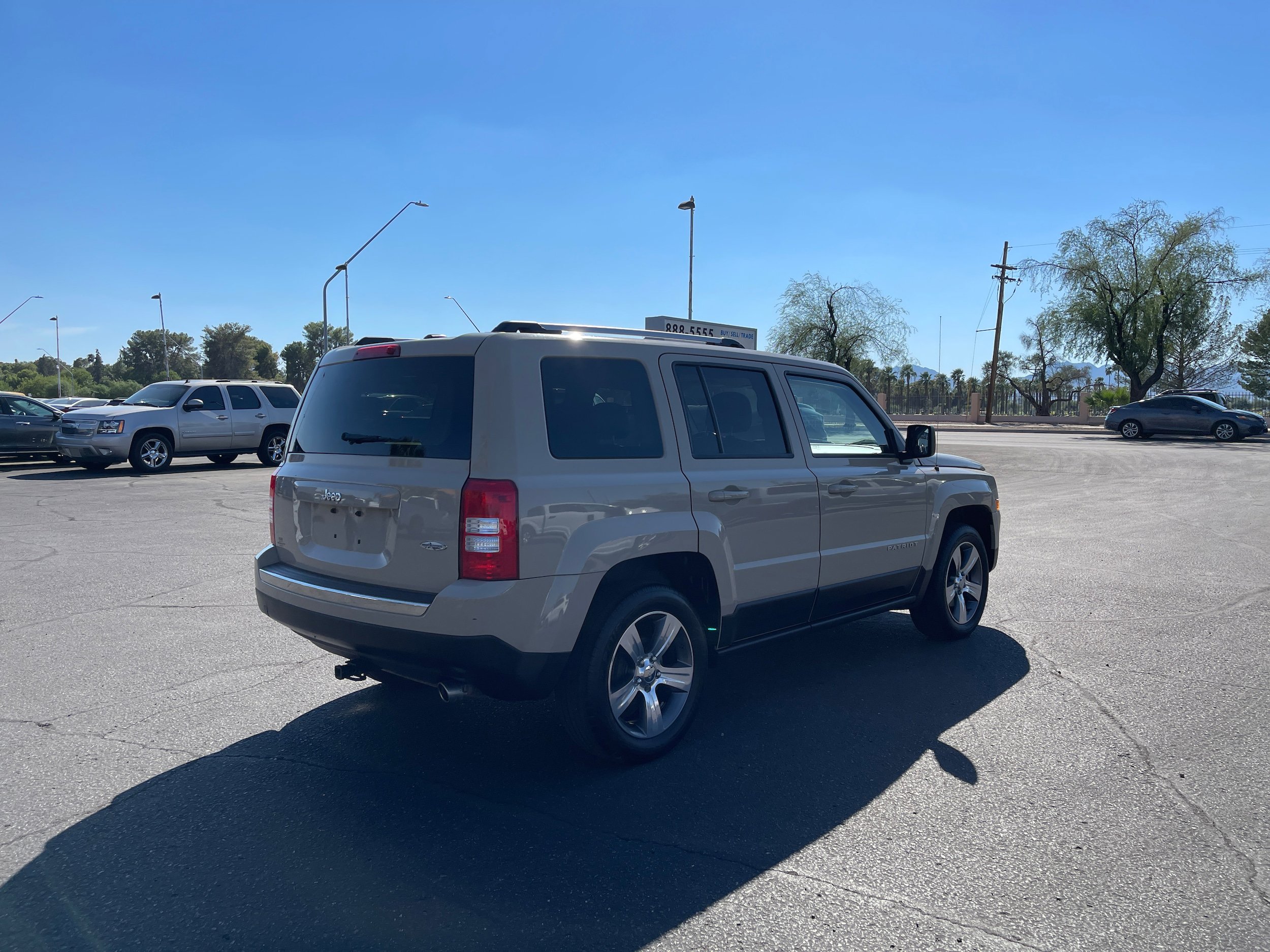 Used 2016 Jeep Patriot High Altitude FWD image 5