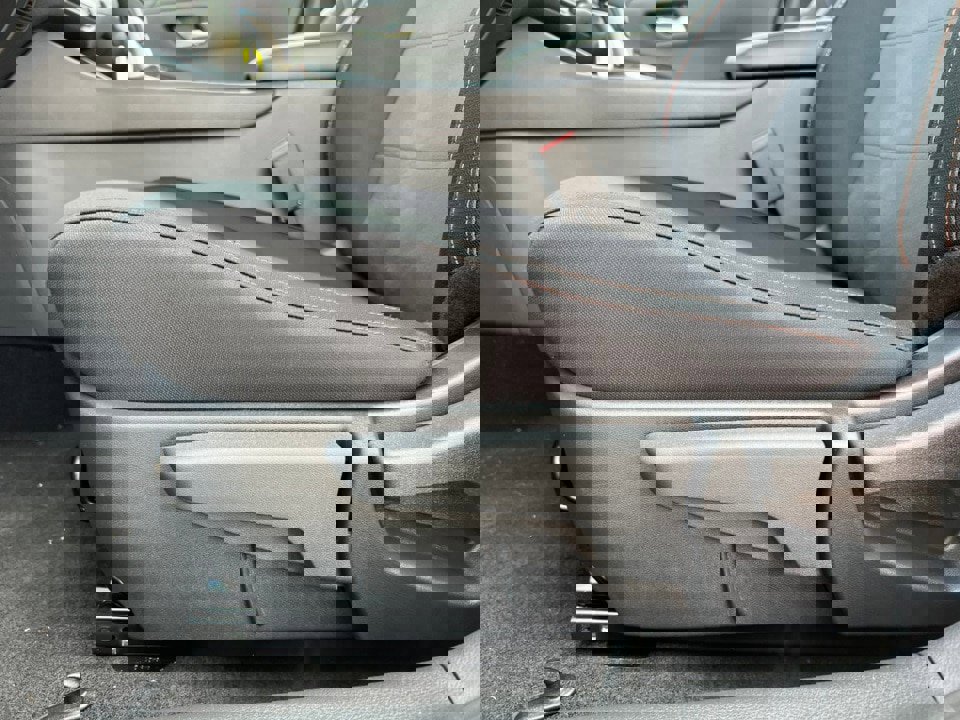 New 2025 Nissan Sentra SR w/ Midnight Edition image 9