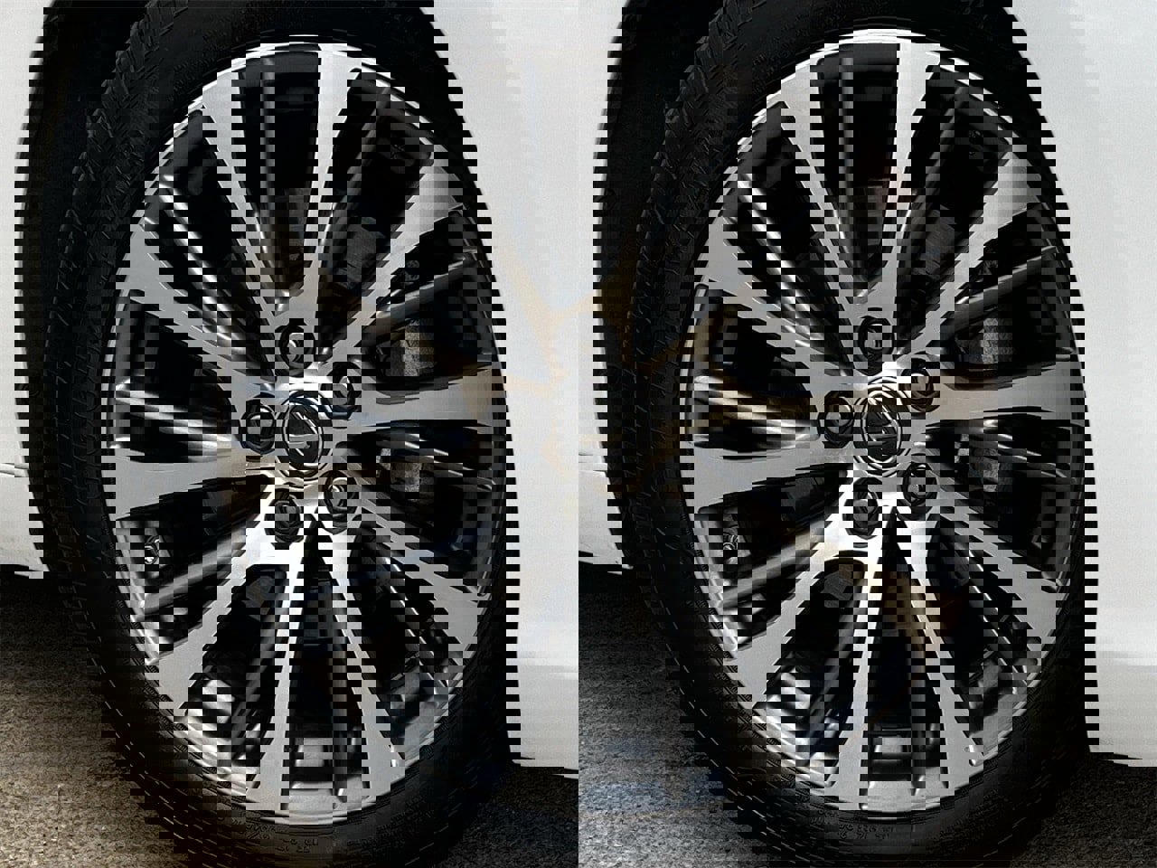 Used 2020 Lexus ES 300h w/ Premium Package image 29