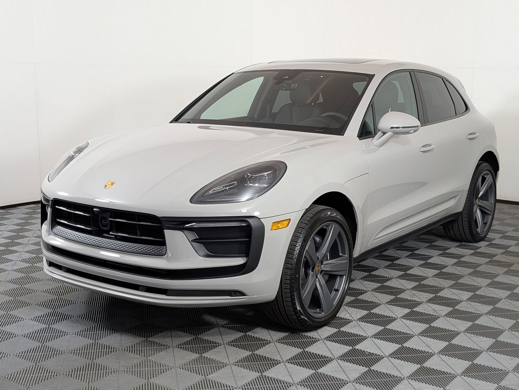 Used 2025 Porsche Macan