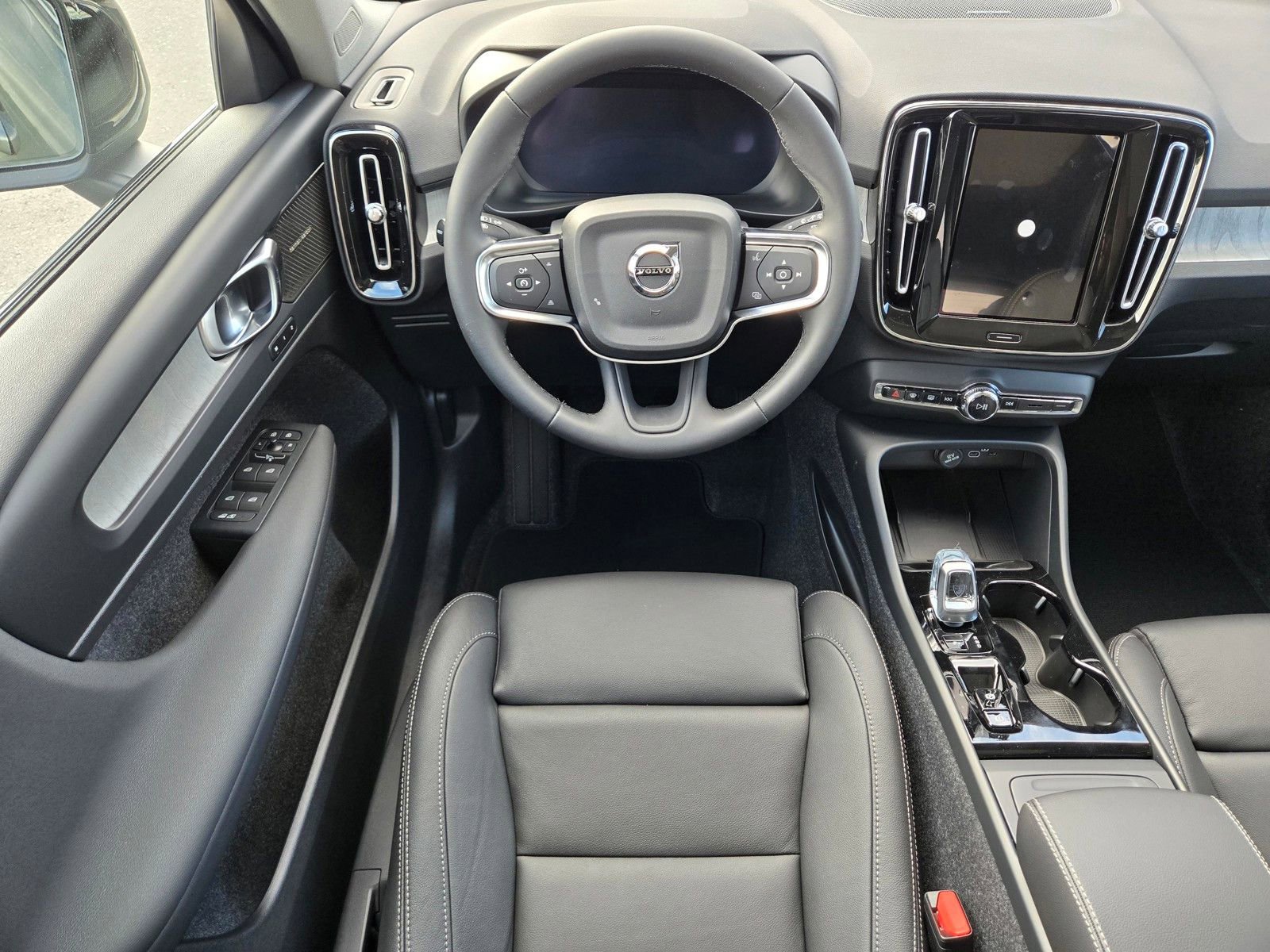 New 2026 Volvo XC40 B5 Ultra w/ Climate Package AWD/4WD image 10