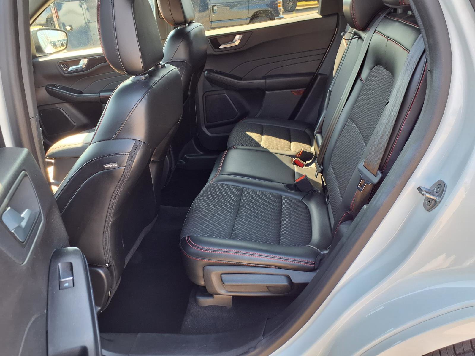 Certified 2023 Ford Escape ST-Line AWD/4WD image 15