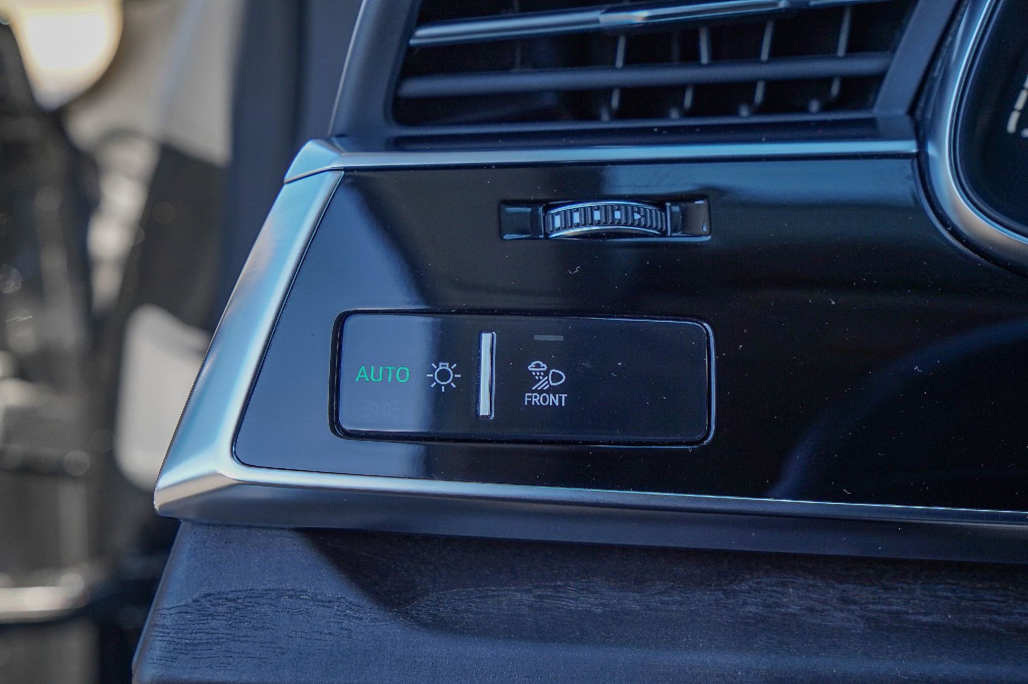 Used 2023 Audi Q8 Prestige w/ Prestige Package image 20