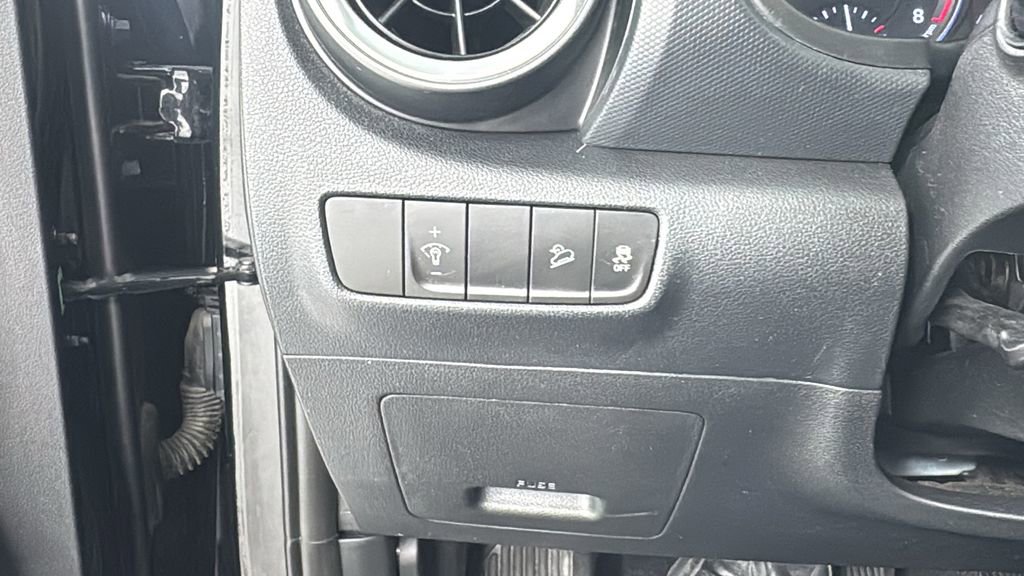 Used 2023 Hyundai Kona SEL w/ Convenience Package image 33