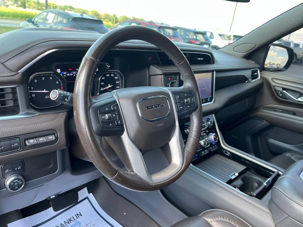 Used 2021 GMC Yukon XL Denali AWD/4WD image 14