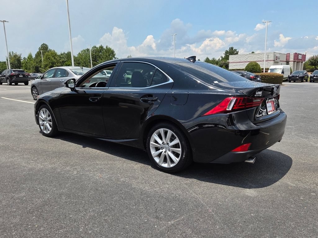 Used 2016 Lexus IS 200t w/ Premium Package RWD image 9