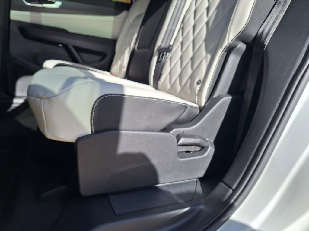 New 2026 Volkswagen Atlas Cross Sport SEL Premium R-Line image 21