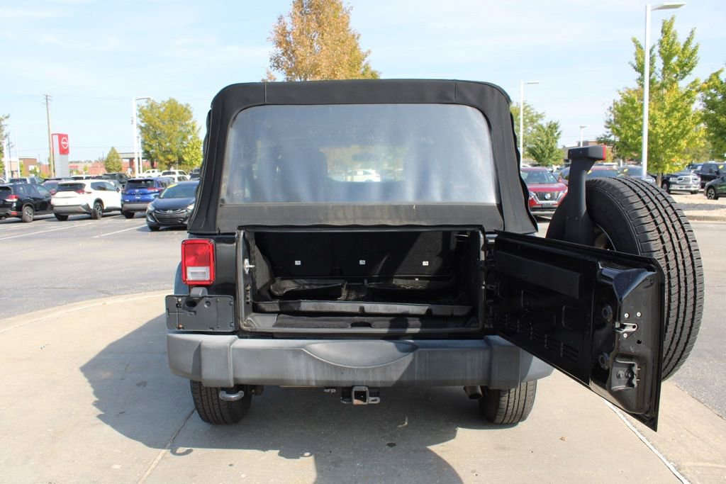 Used 2016 Jeep Wrangler Unlimited Sport w/ Max Tow Package image 10