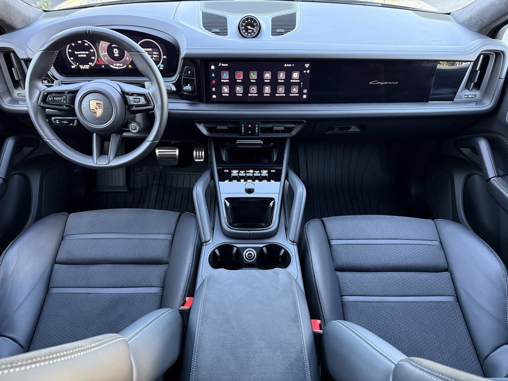 Used 2025 Porsche Cayenne GTS image 14