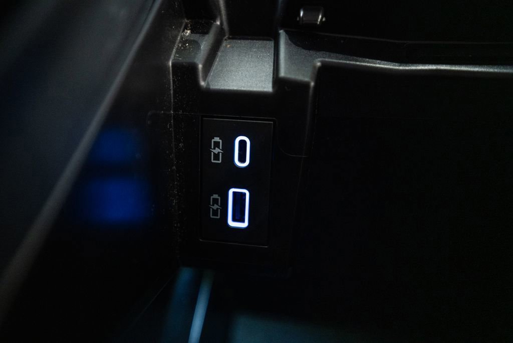 Certified 2023 Toyota Sienna LE image 29