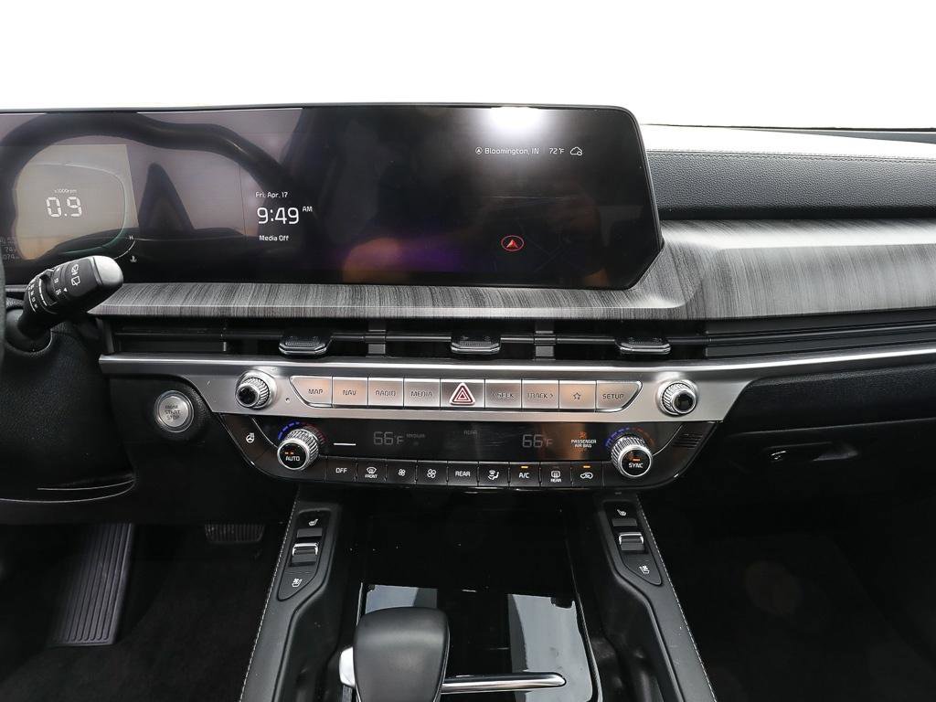 Used 2023 Kia Telluride EX w/ EX Captain's Chair Package AWD/4WD image 16