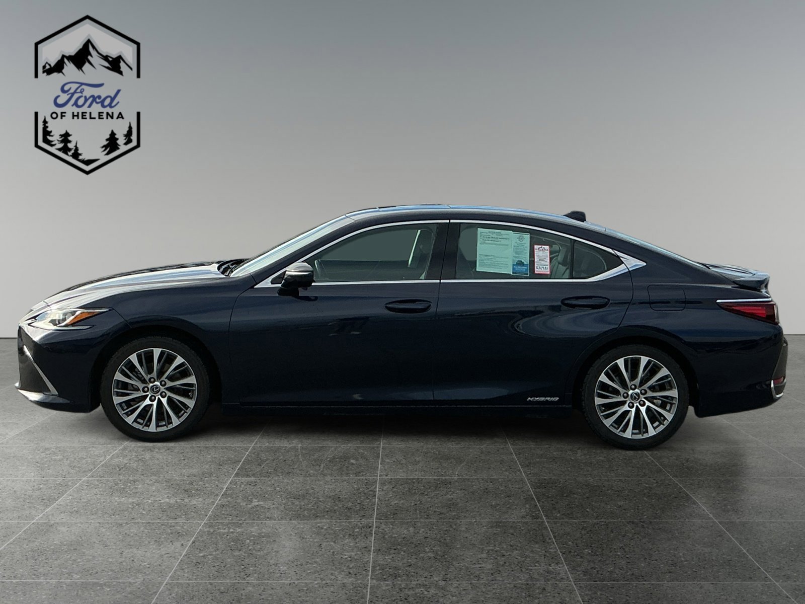 Used 2020 Lexus ES 300h w/ Premium Package FWD image 2