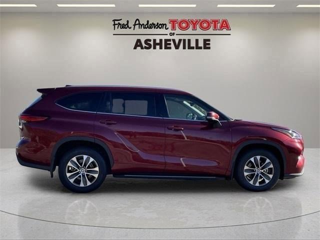 Used 2022 Toyota Highlander XLE image 41