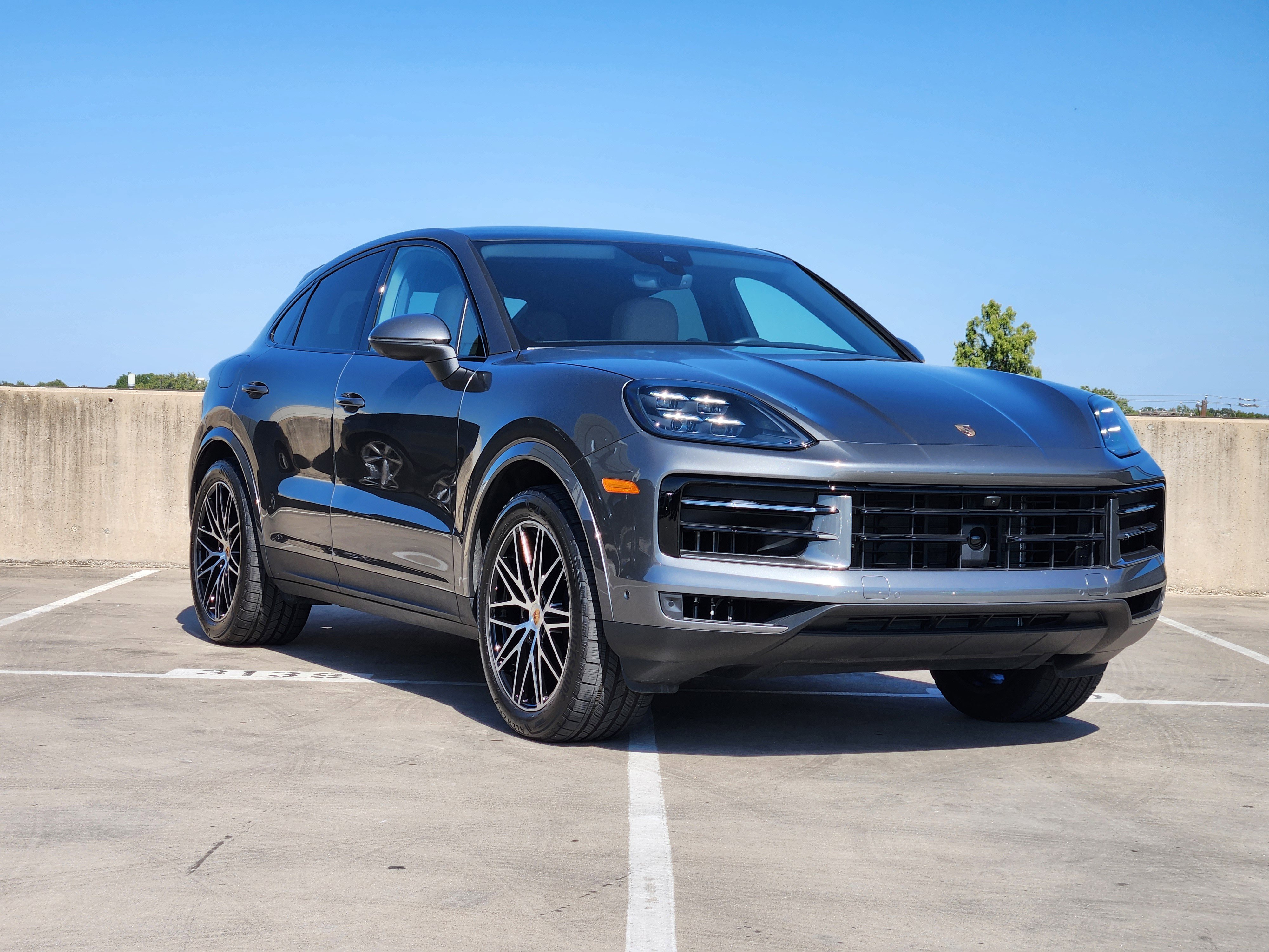 Certified 2025 Porsche Cayenne Coupe image 10