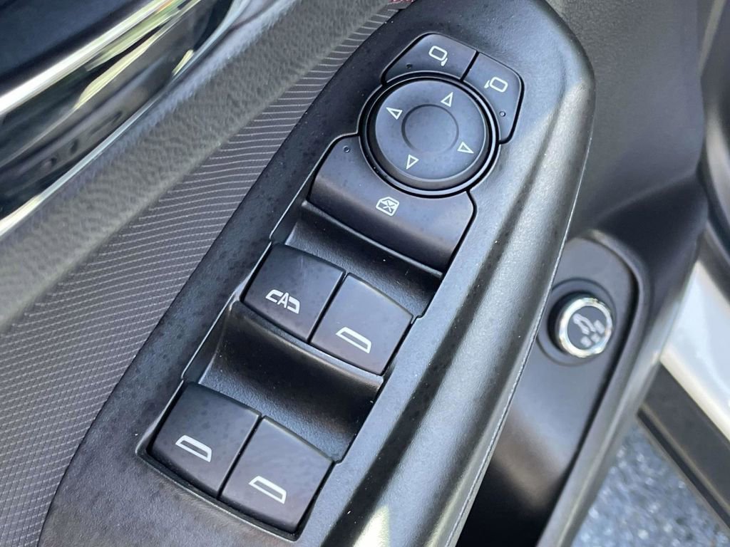 Used 2023 Chevrolet TrailBlazer RS w/ Sun and Liftgate Package FWD image 24
