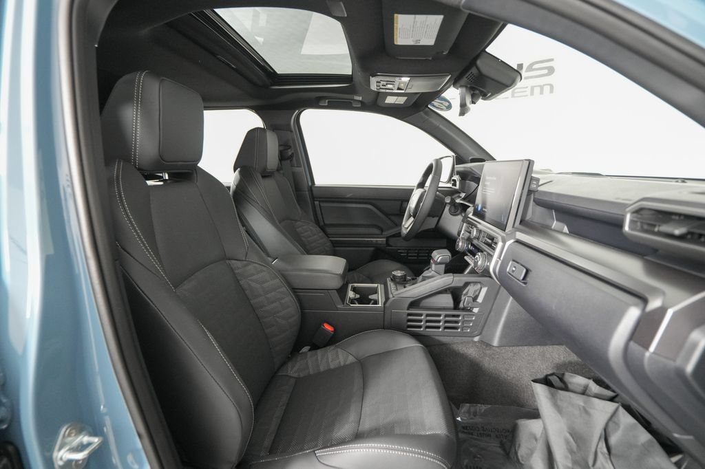 Used 2026 Toyota 4Runner TRD Off-Road Premium AWD/4WD image 19