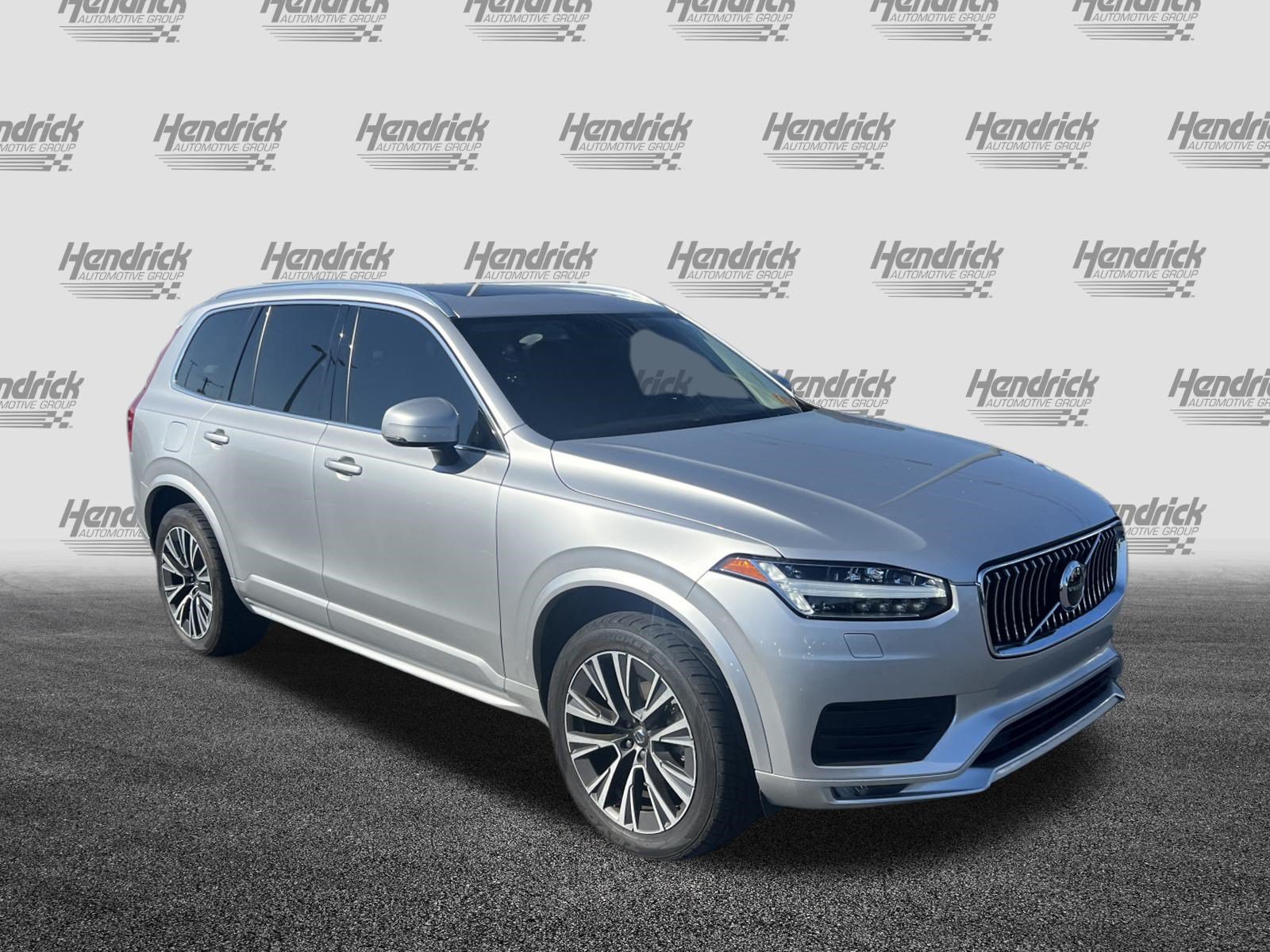 Used 2022 Volvo XC90 T5 Momentum w/ Climate Package FWD image 2