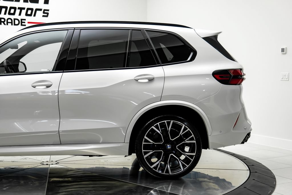 Used 2025 BMW X5 M Competition w/ Executive Package AWD/4WD image 15