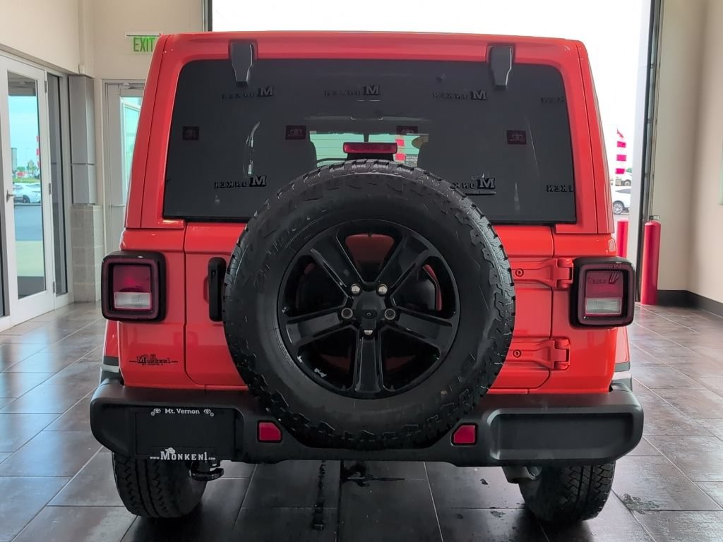 Used 2023 Jeep Wrangler Unlimited Sahara AWD/4WD image 8