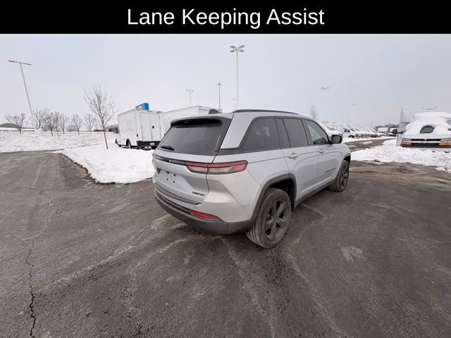 Used 2025 Jeep Grand Cherokee Limited w/ Luxury Tech Group II image 5
