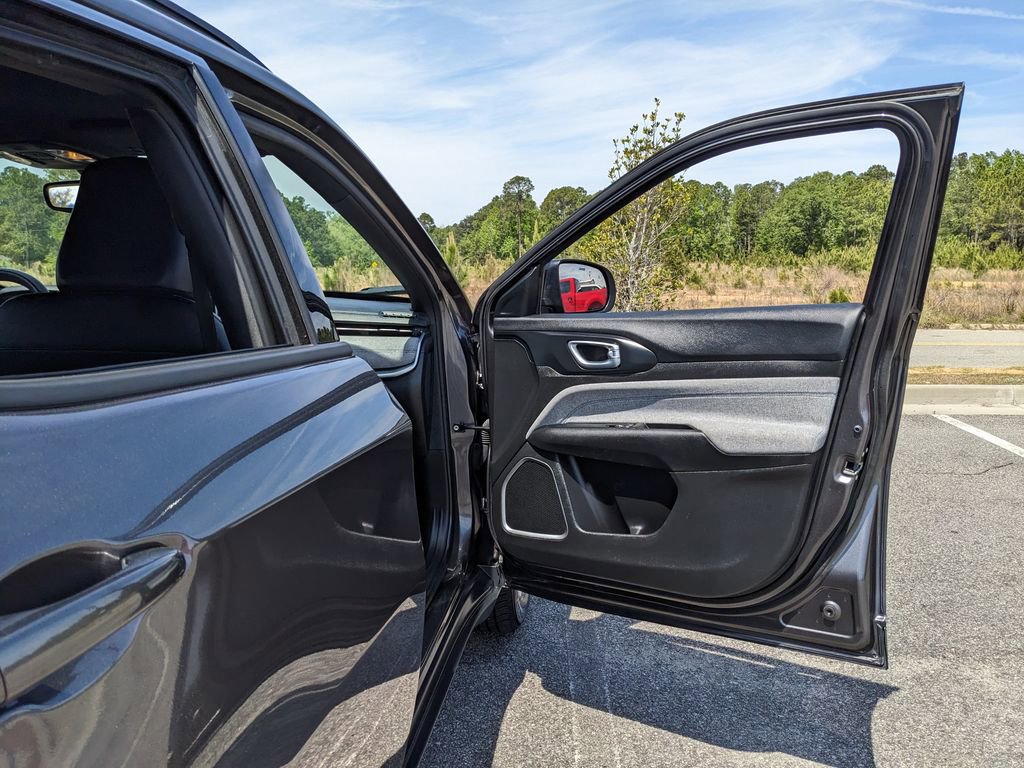 Used 2024 Jeep Compass Latitude AWD/4WD image 54
